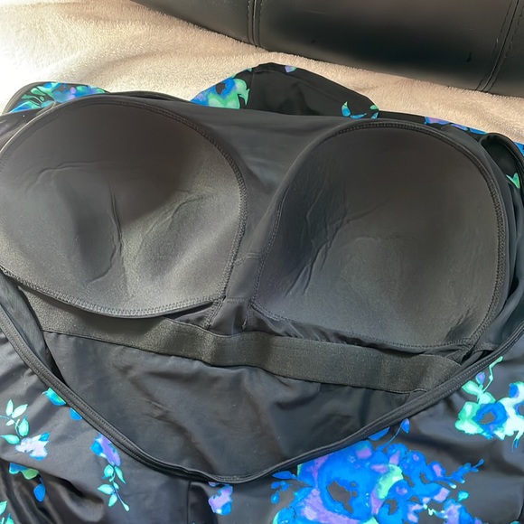 NWT hard to find plus size 34 skirted swimsuit fully lined built in support - Picture 7 of 10